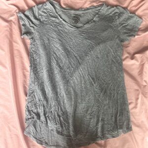 Grey t-shirt